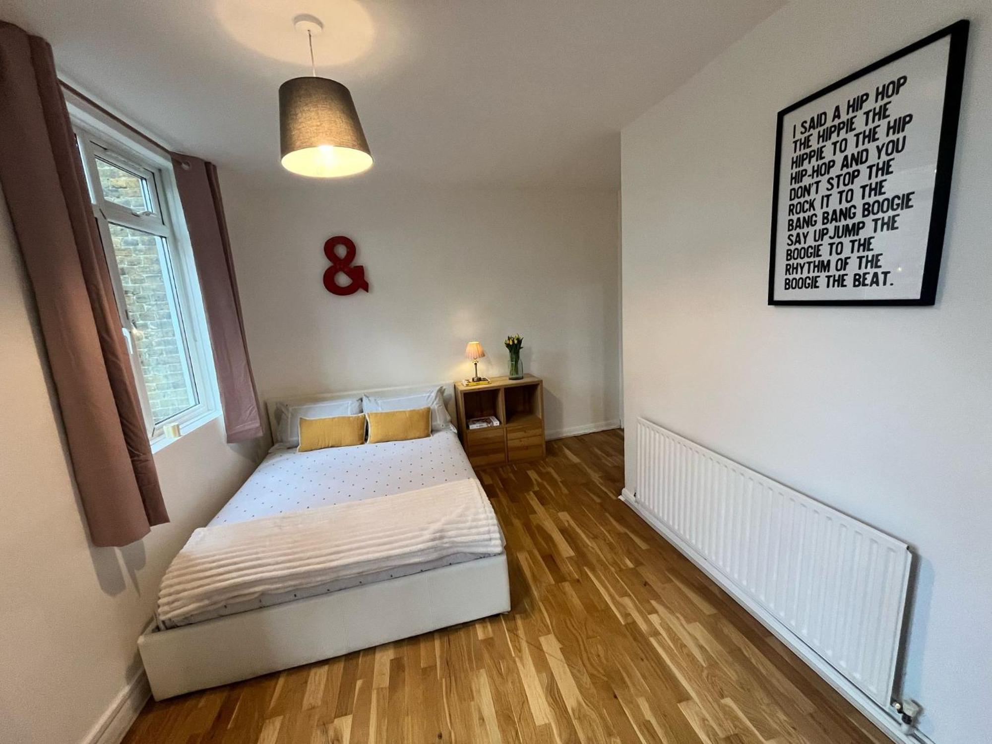 Charming 1-Bedroom Apartment Southfields, لندن المظهر الخارجي الصورة