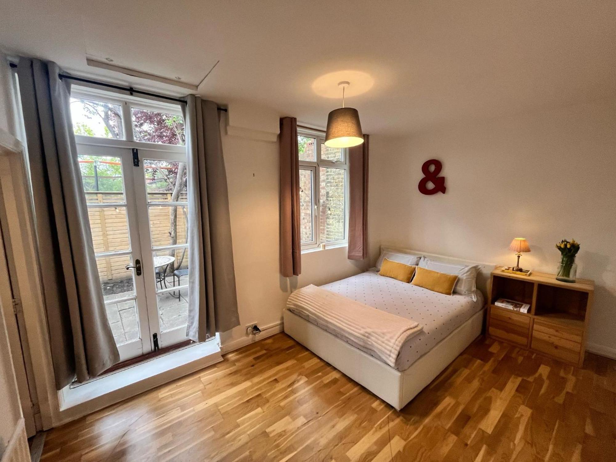 Charming 1-Bedroom Apartment Southfields, لندن المظهر الخارجي الصورة